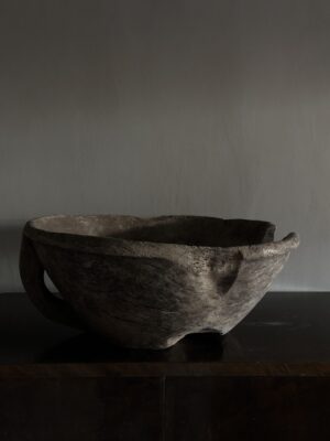 Large primitive bowl, 1800s
