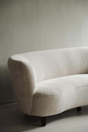 1940s Curved Danish Cabinetmaker sofa in Alpaca