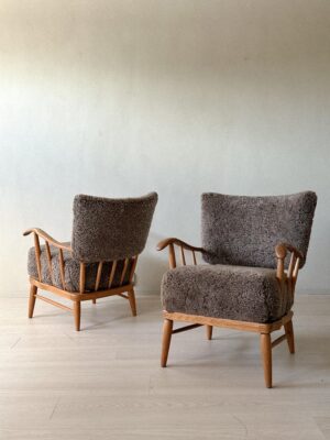 Arnt Lande (attr.) Armchairs by Møller & Stokke, Pine and Sheepskin, c. 1940s