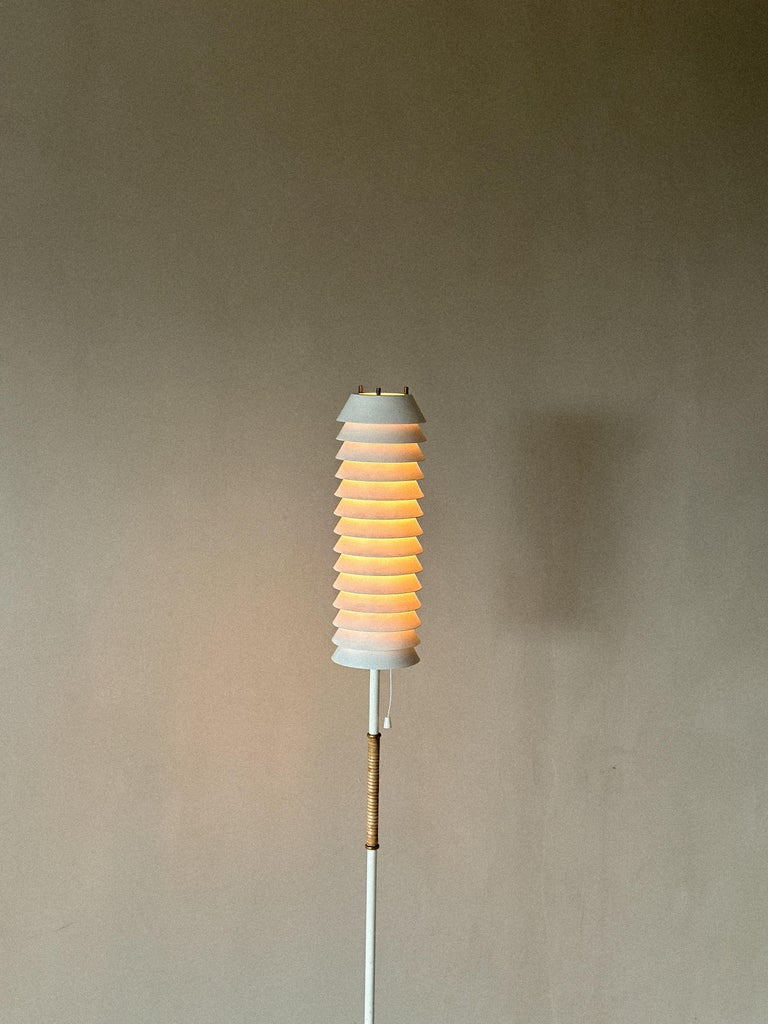 Tapiovaara “Maija the Bee” lamp with sculptural silhouette
