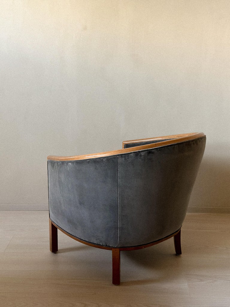 Pair of sculptural chairs with Art Deco influence