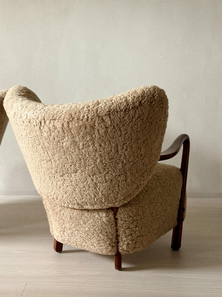 A Rare Pair of Vintage Viggo Boesen (attr.) Armchairs in Shearling, Produced by Hos Wulff, Denmark c. 1930s - Image 15