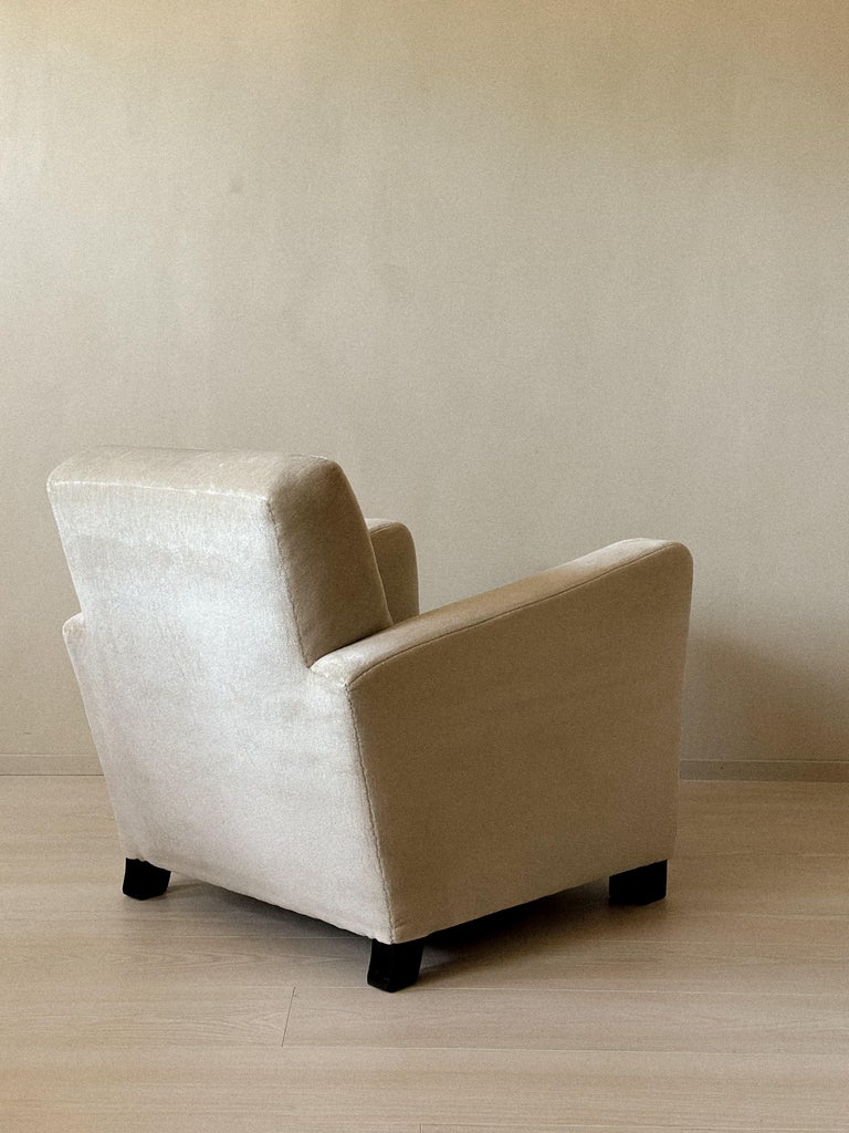 Vintage Danish club chair with straight backrest