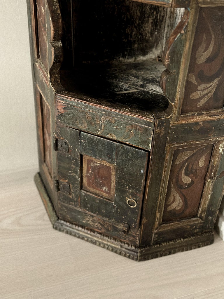 18th-Century Painted Corner Cabinet, Trysil, Norway - Image 8