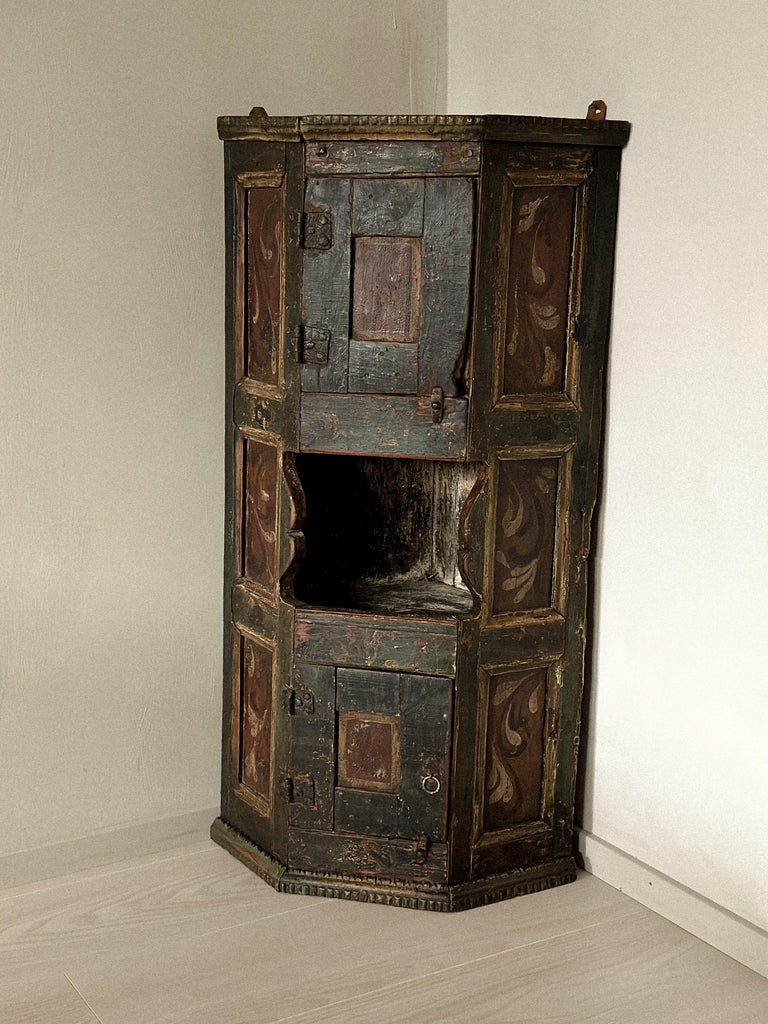 18th-Century Painted Corner Cabinet, Trysil, Norway - Image 11