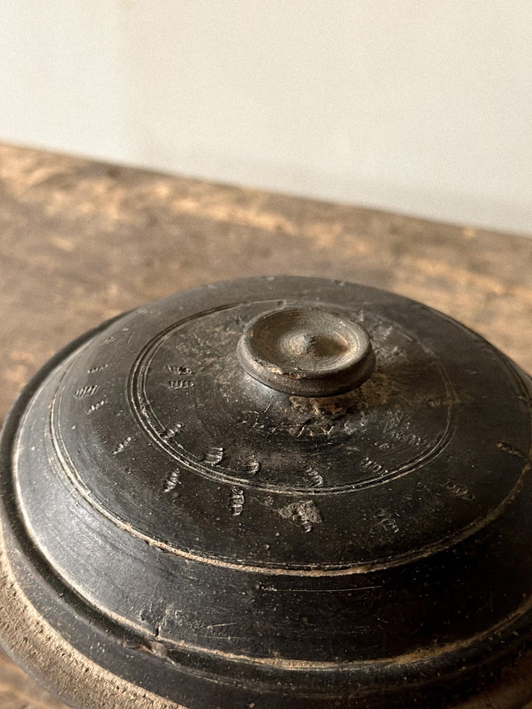 Set of 2 Pedestal Jars, Korea, Silla period (57 BCE – 935 CE) - Image 7