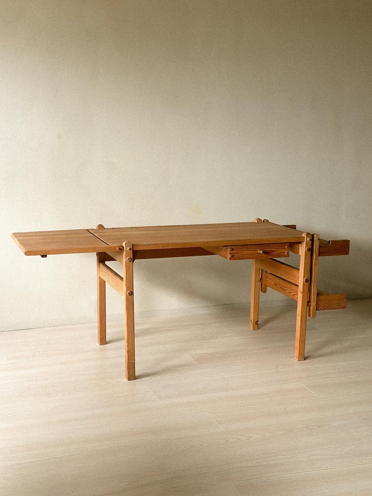 Edvin Helsth Desk