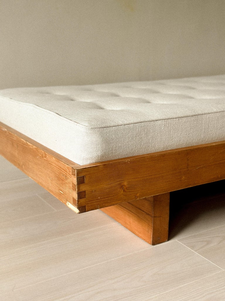 Charlotte Perriand Daybed for Méribel Les Allues, France, c. 1950s - Image 6