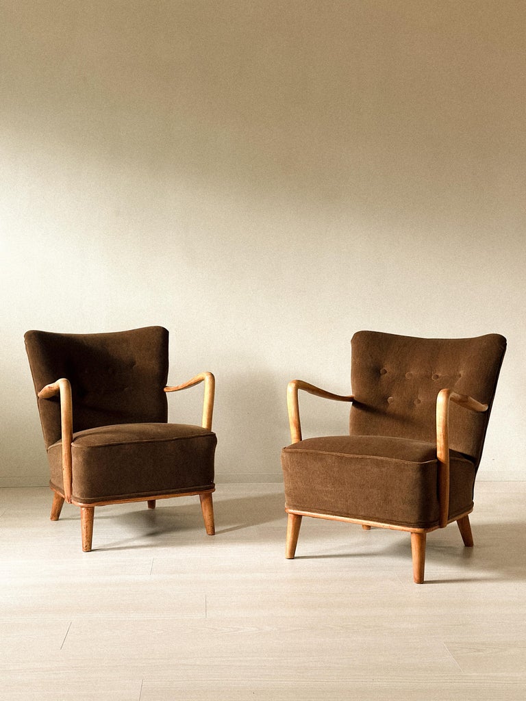 A Pair of Elegant Mid-Century Swedish Armchairs, circa 1950s - Image 11