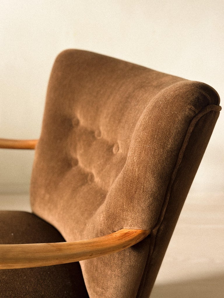 A Pair of Elegant Mid-Century Swedish Armchairs, circa 1950s - Image 6