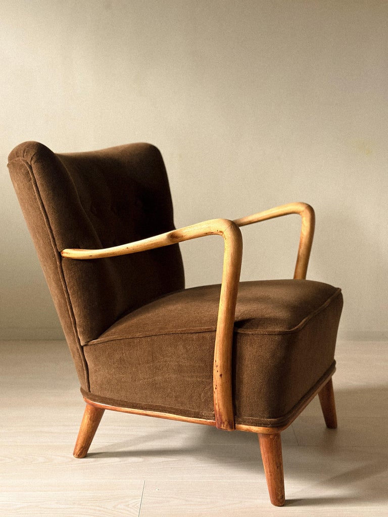 A Pair of Elegant Mid-Century Swedish Armchairs, circa 1950s - Image 5