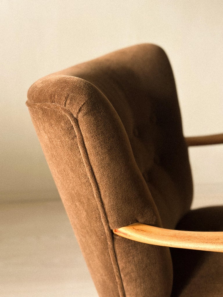A Pair of Elegant Mid-Century Swedish Armchairs, circa 1950s - Image 4