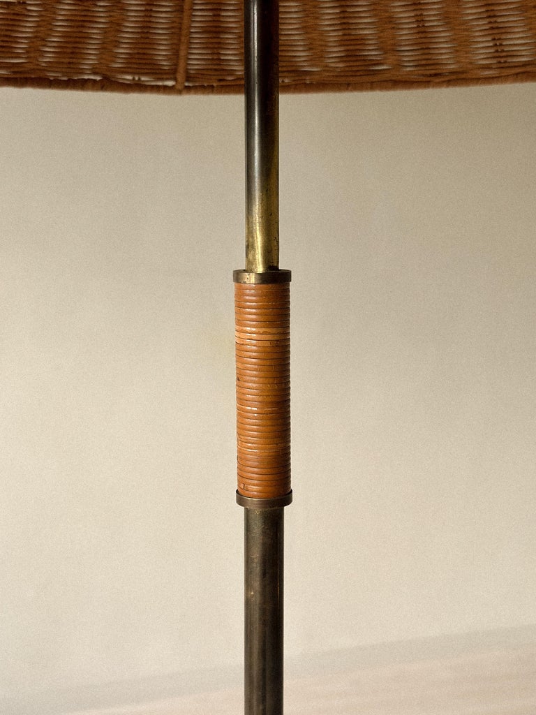 A Mid-Century Floor Lamp in Style of Paavo Tynell, Brass and Rattan, c. 1950s - Image 5