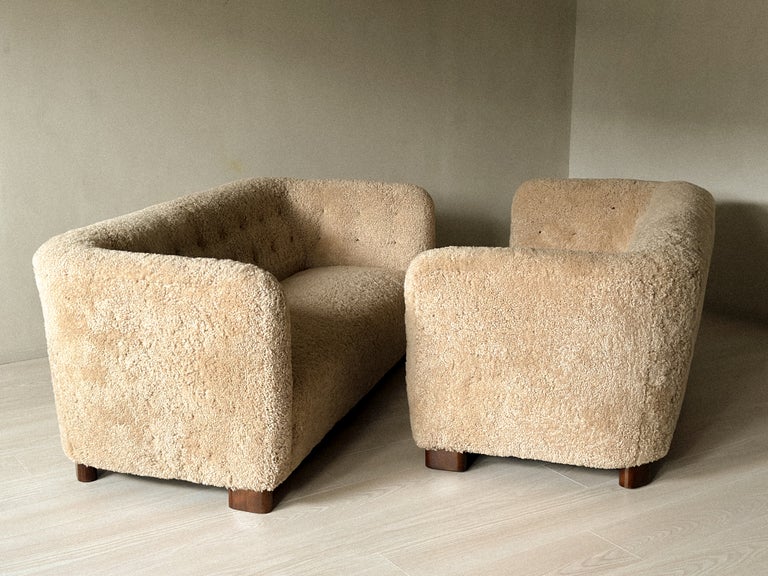 A Rare Pair of Ole Wanscher Sofas, Model 1668, for Fritz Hansen - Image 3