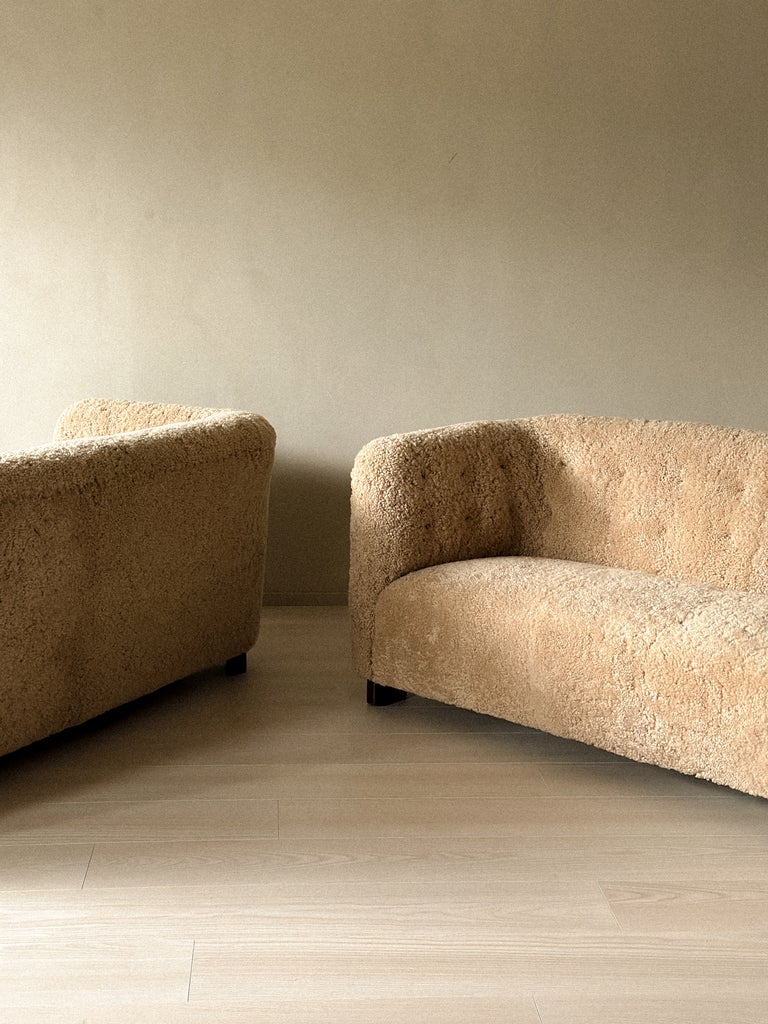 A Rare Pair of Ole Wanscher Sofas, Model 1668, for Fritz Hansen - Image 2