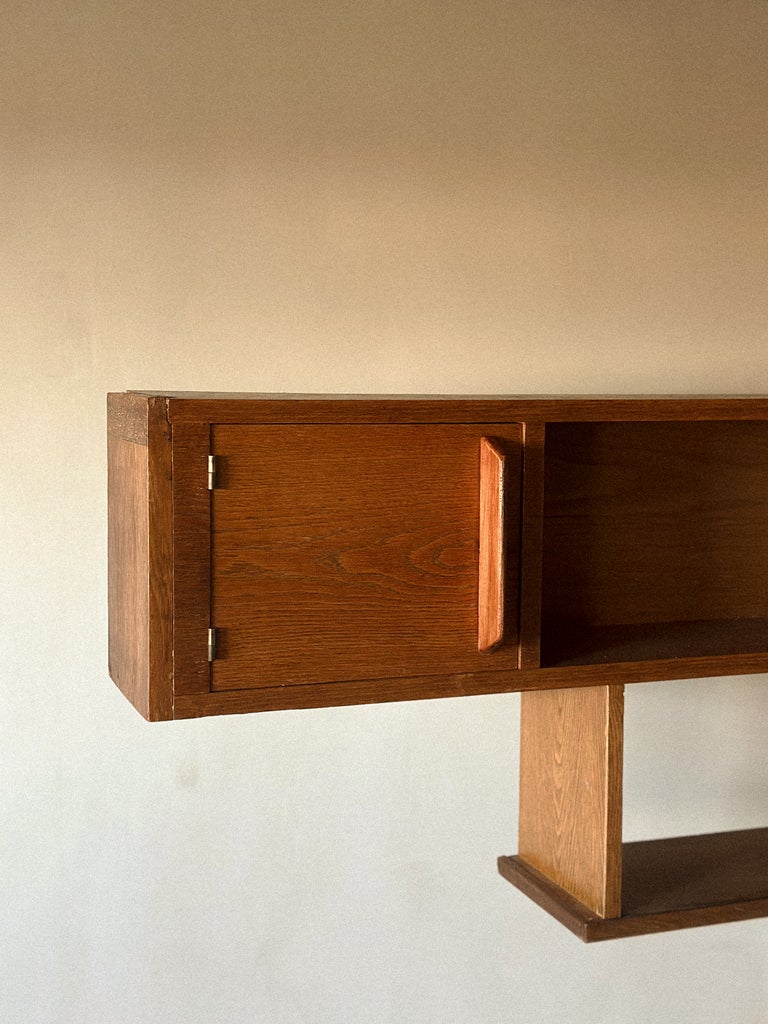 A Mid-Century Oak Wall Shelf in style of Charlotte Perriand, France c. 1950s - Image 12