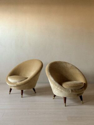A Rare Pair of Mid-Century Scandinavian Egg Chairs, Model “Florida” by Vatne