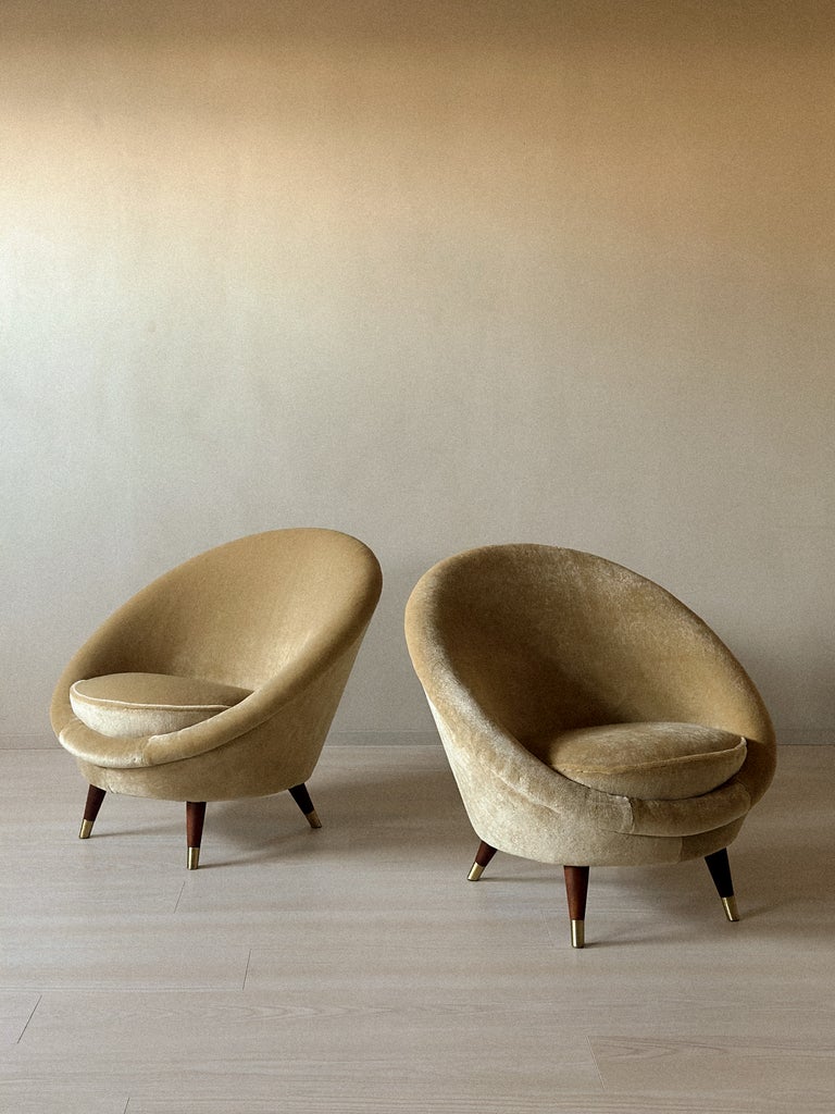 A Rare Pair of Mid-Century Scandinavian Egg Chairs, Model “Florida” by Vatne