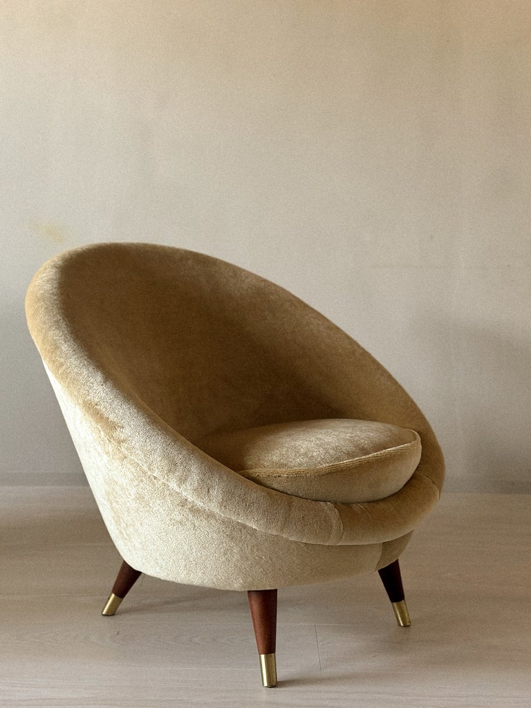 A Rare Pair of Mid-Century Scandinavian Egg Chairs, Model “Florida” by Vatne - Image 3